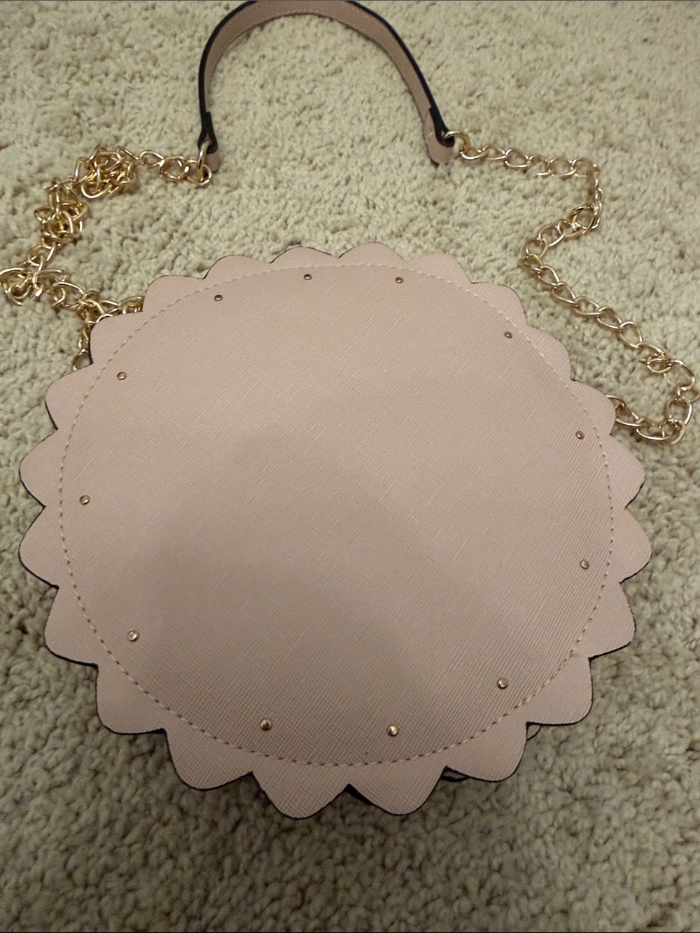 Women's Nude Scalloped Circle Crossbody Bag - Gold Chain - Picture 2 of 7